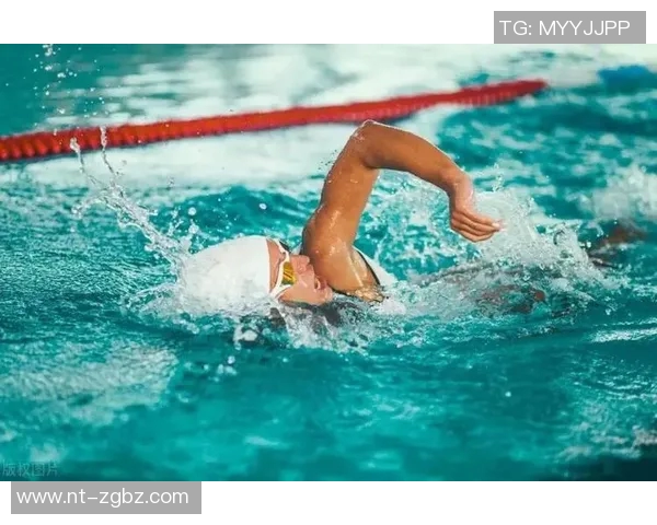 提高游泳速度与技巧的关键训练方法与动作解析