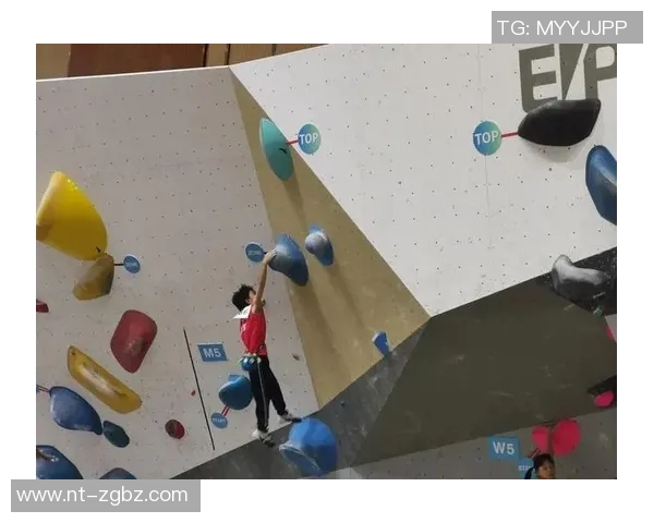 武汉攀岩队在世界攀岩锦标赛中以61分稳居积分榜首位