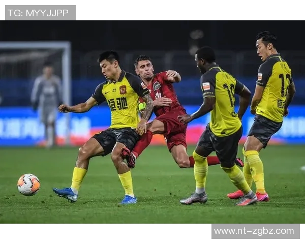 广州足球队荣登足球状态排行榜第二名展现强劲实力 广州足球队荣登足球状态排行榜第二名展现强劲实力